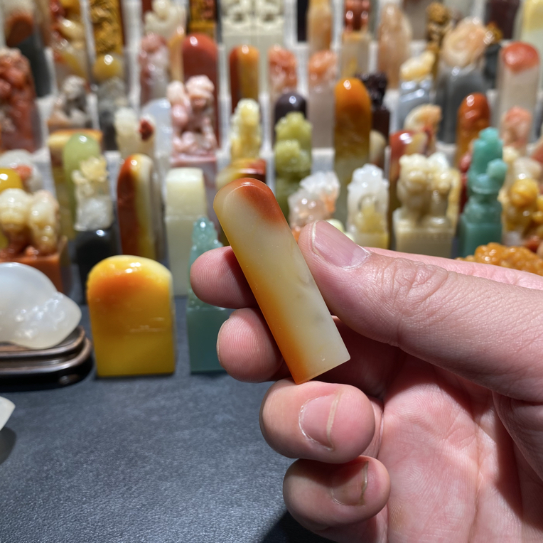 寿山石夹板三彩芙蓉