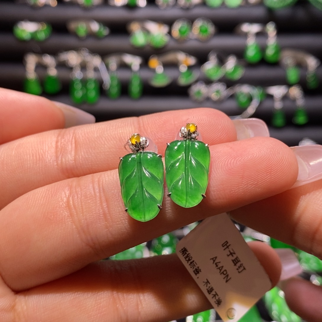 翡翠耳饰18K金镶嵌天然翡翠