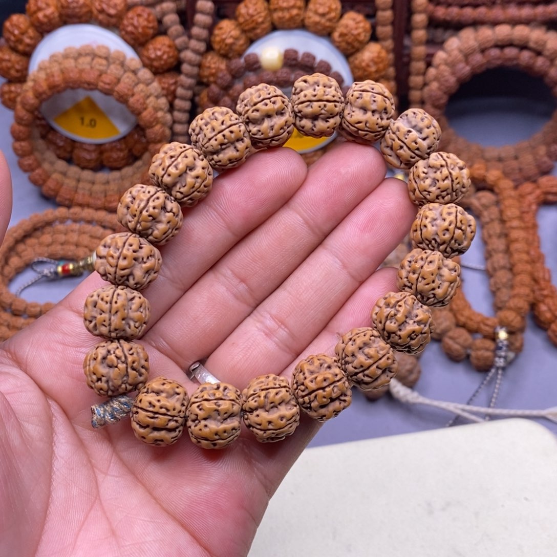 ˉ***七金刚菩提手串梅花尺寸1.7