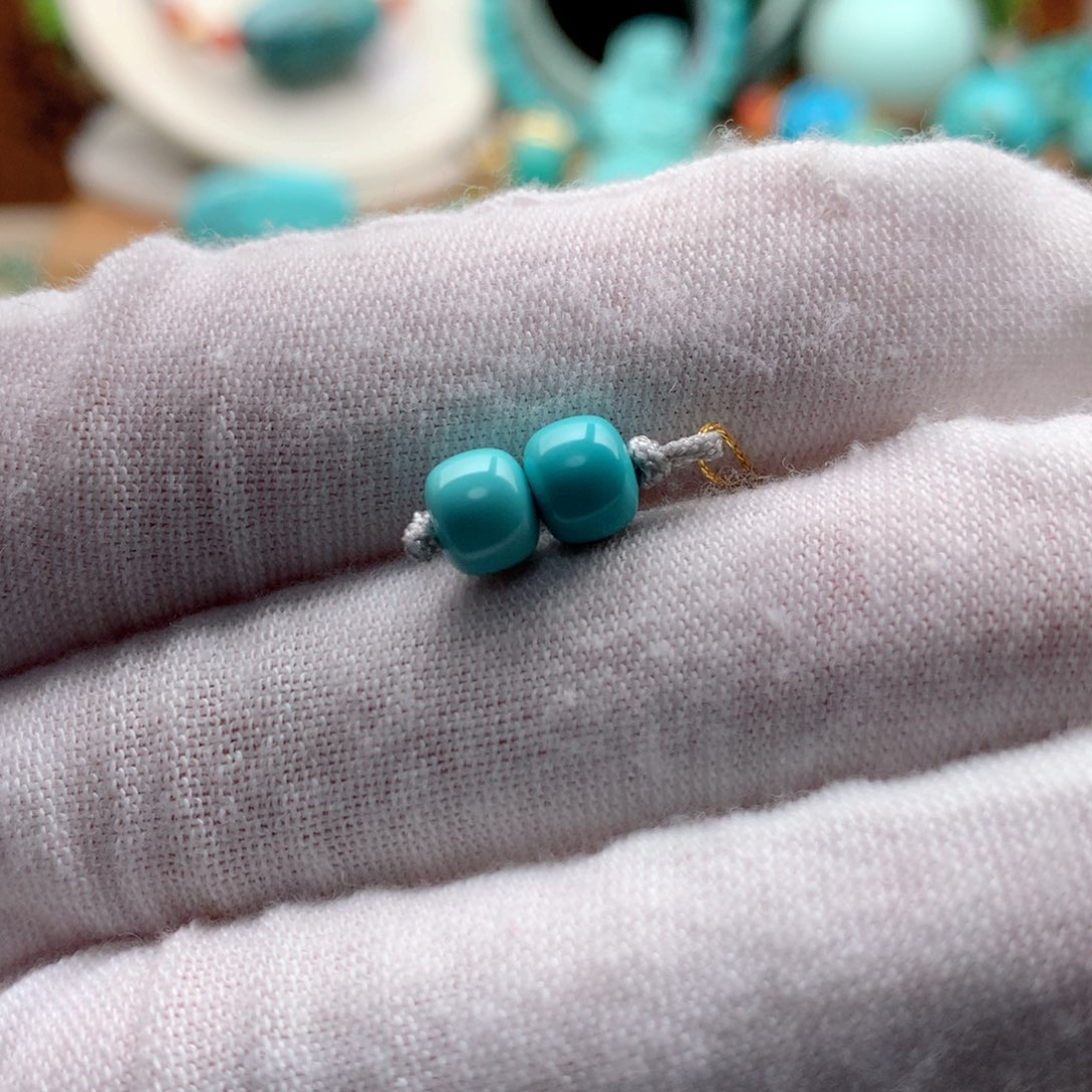 绿松石颈饰未镶嵌