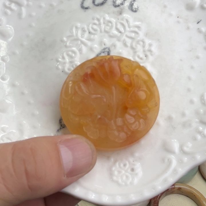 石英质玉吊坠未镶嵌