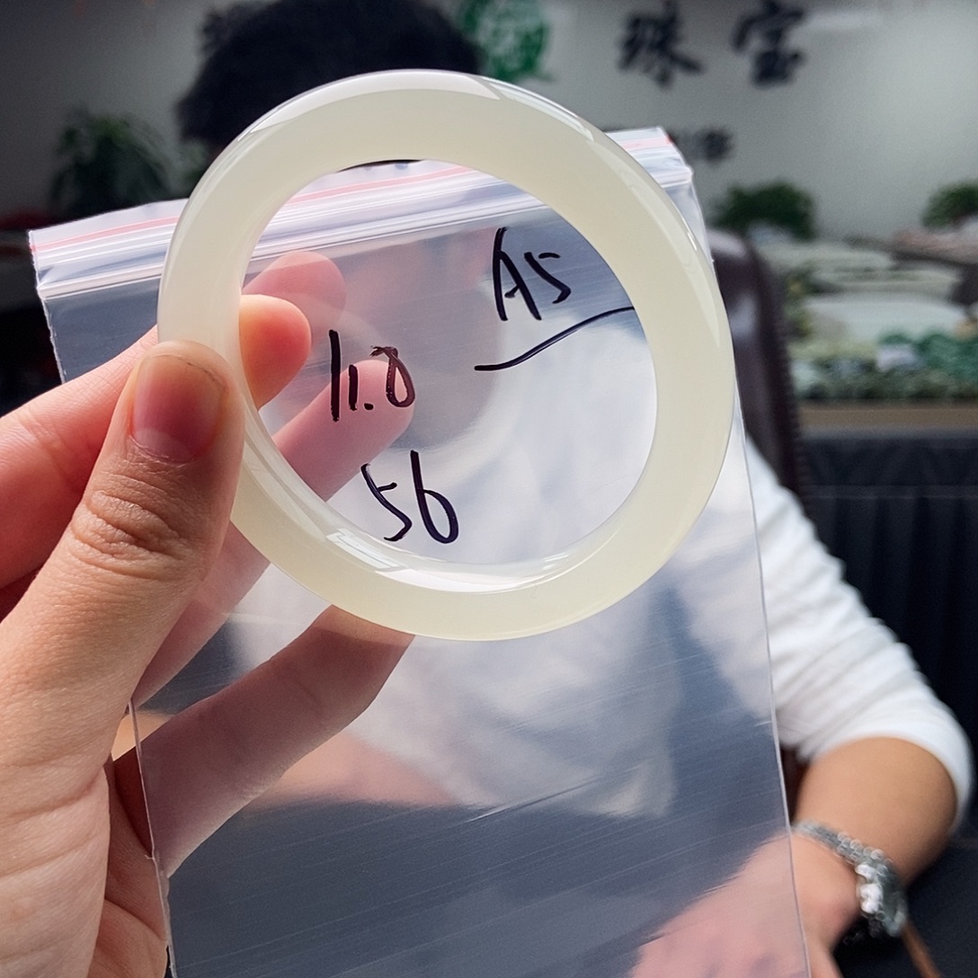 和田玉未镶嵌手镯拍一发一