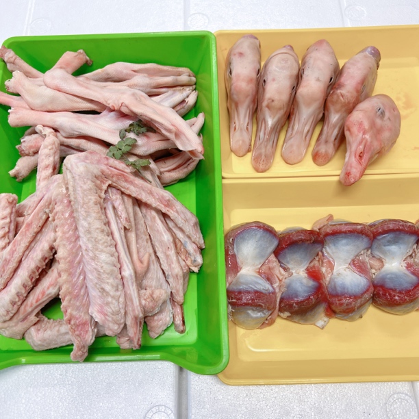 鹅货组合套装生鲜冷冻鹅头2斤鹅掌1斤鹅翅1斤鹅胗1斤共5斤包邮