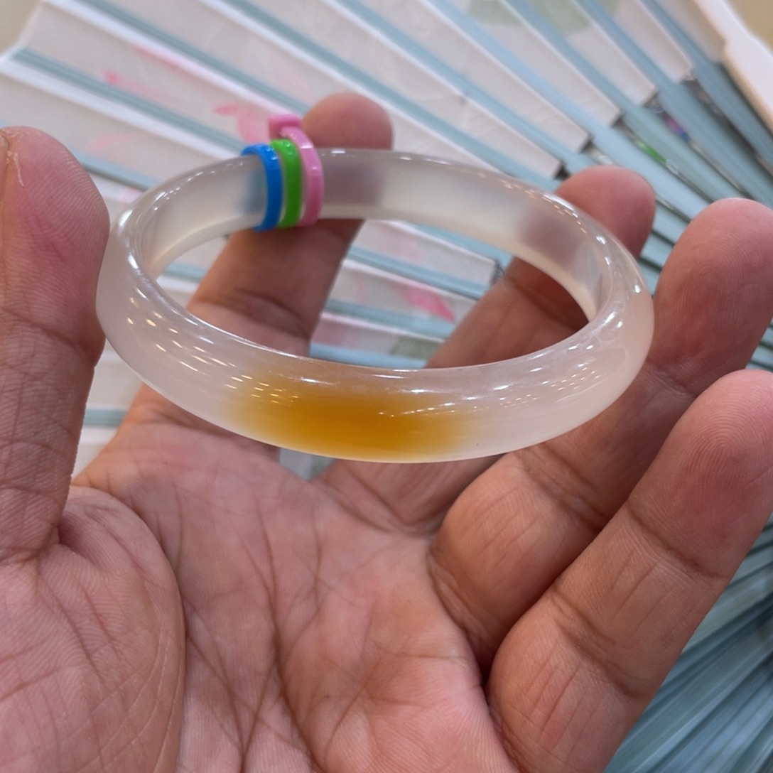 玛瑙/玉髓手镯未镶嵌墨*