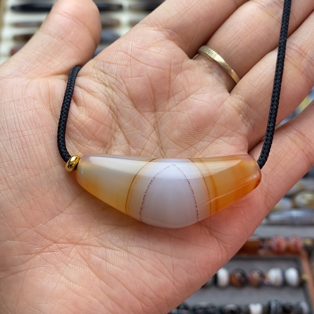 玛瑙/玉髓颈饰未镶嵌