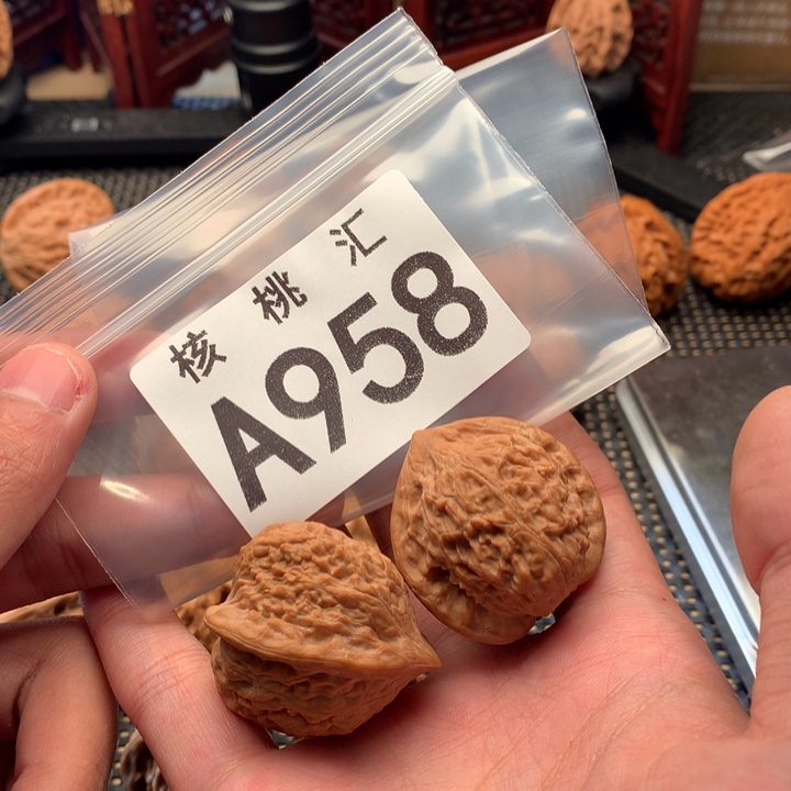 文玩核桃吊坠七步沟