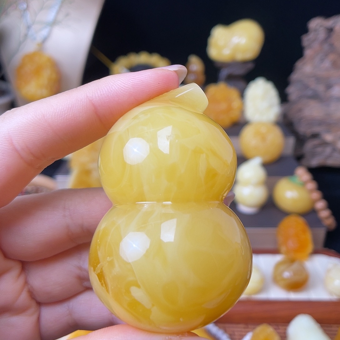 琥珀未镶嵌珠宝奇石