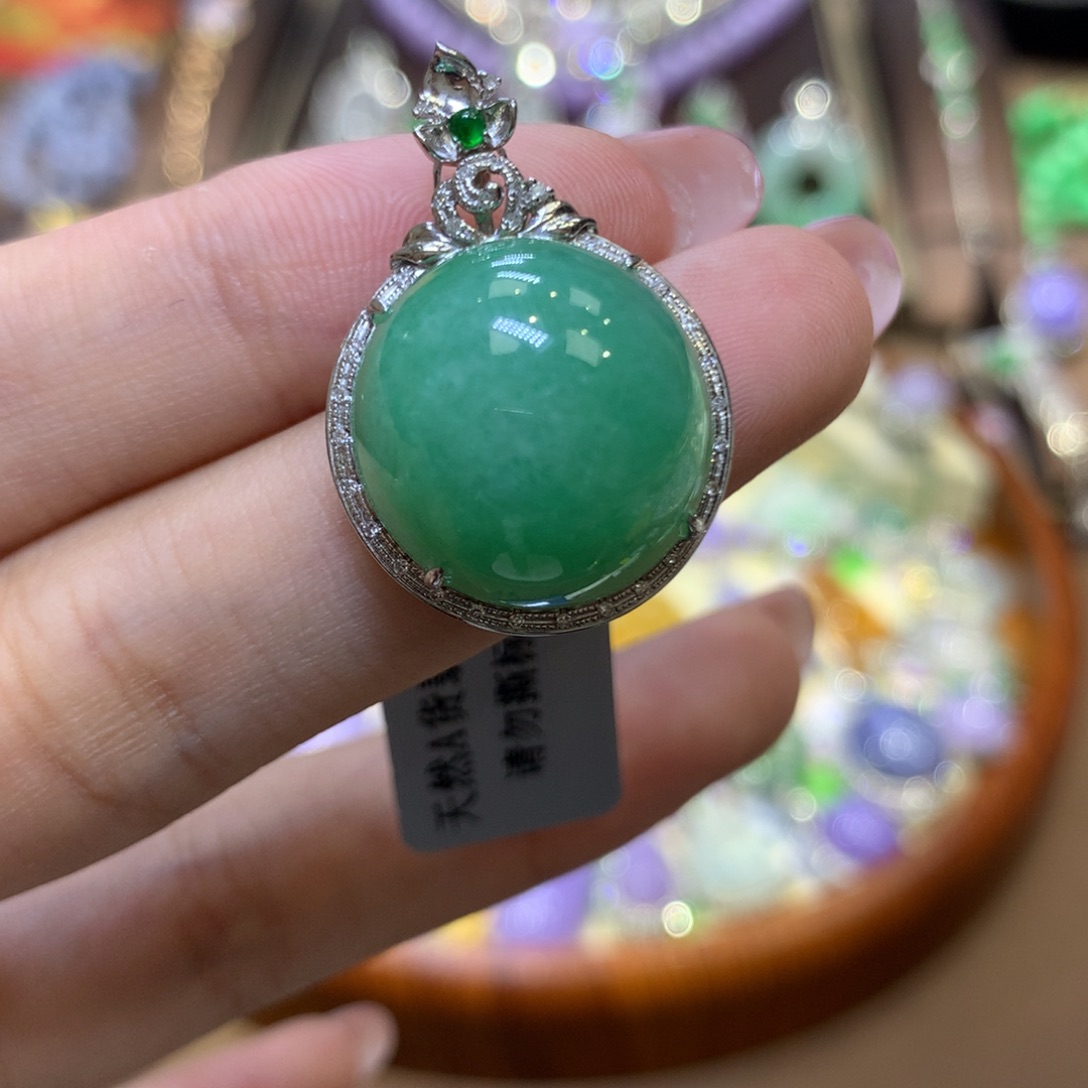 【闪购商品】翡翠18K金镶嵌颈饰翡翠