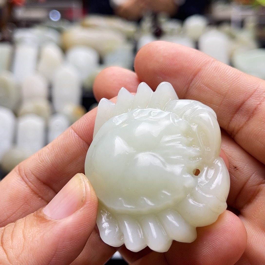 和田玉颈饰未镶嵌