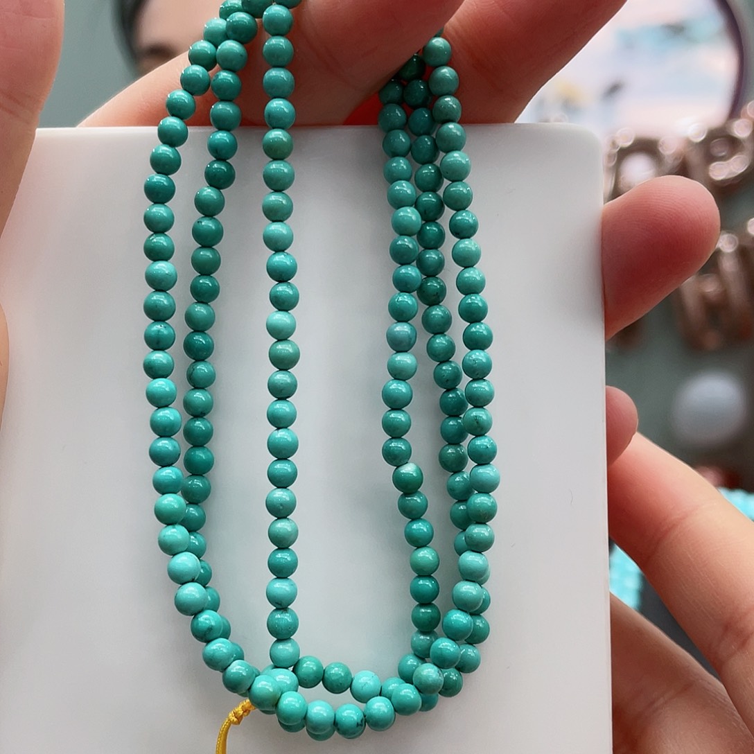 绿松石颈饰未镶嵌