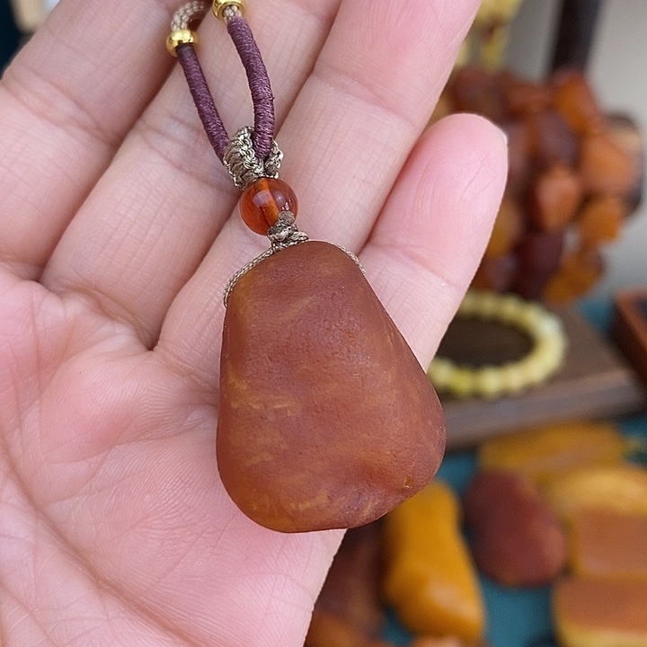 蜜蜡未镶嵌颈饰吊坠