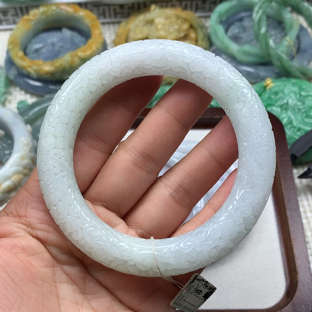 未镶嵌手镯翡翠沁*复古风格