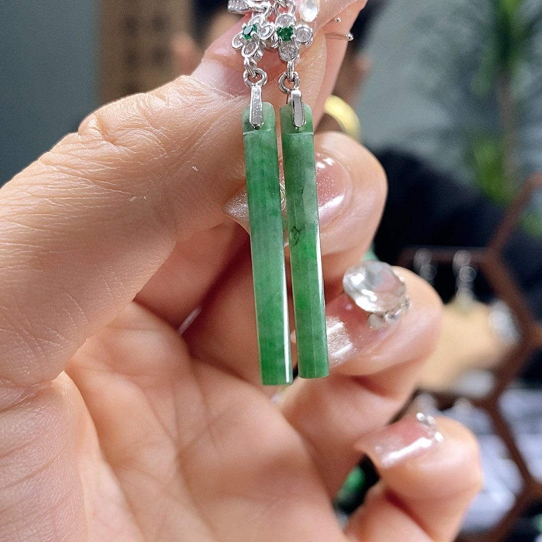 翡翠耳饰银S925镶嵌翡翠