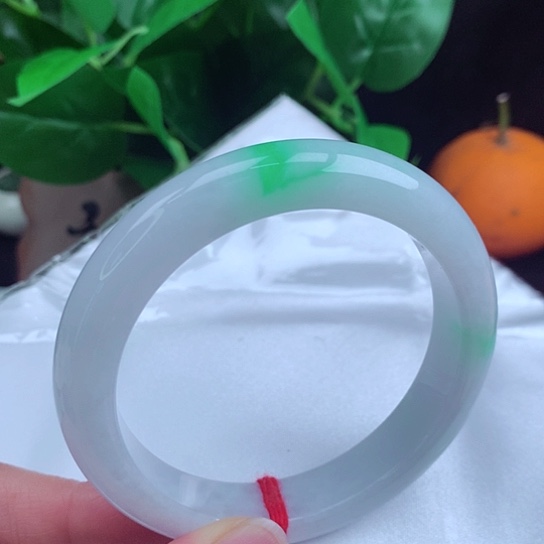 翡翠手镯未镶嵌  正圈60.8白底青