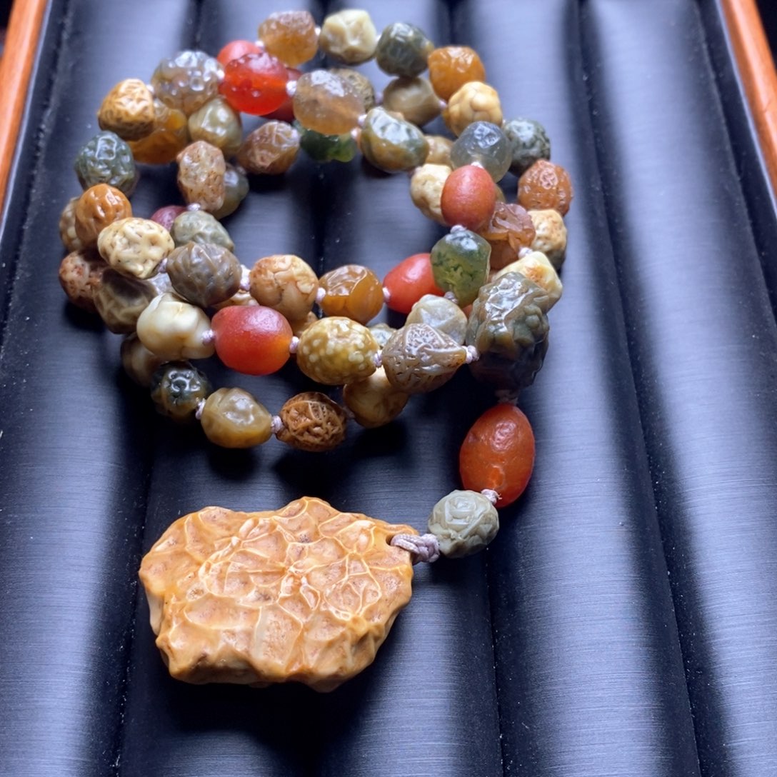 玛瑙/玉髓颈饰未镶嵌