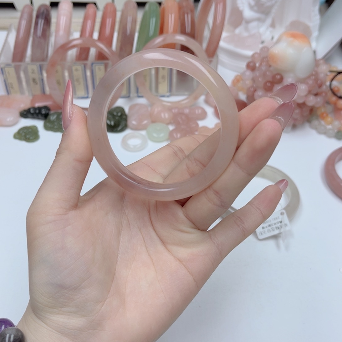 未镶嵌手镯石英质玉家***兽