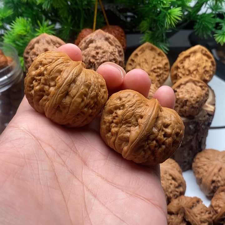 W***哲文玩核桃把件42全品元宝