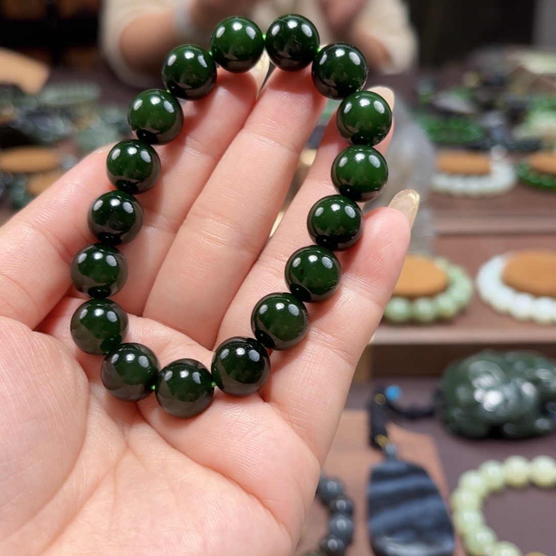 和田玉（碧玉）未镶嵌手链俄菠菜绿 12 红皮料 