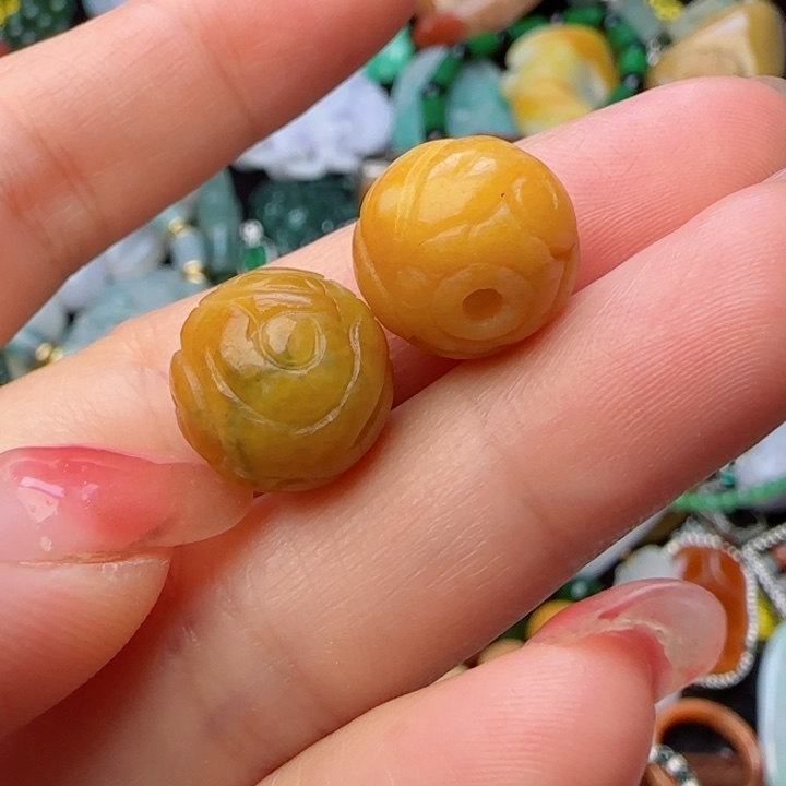 翡翠颈饰未镶嵌天然A货28。