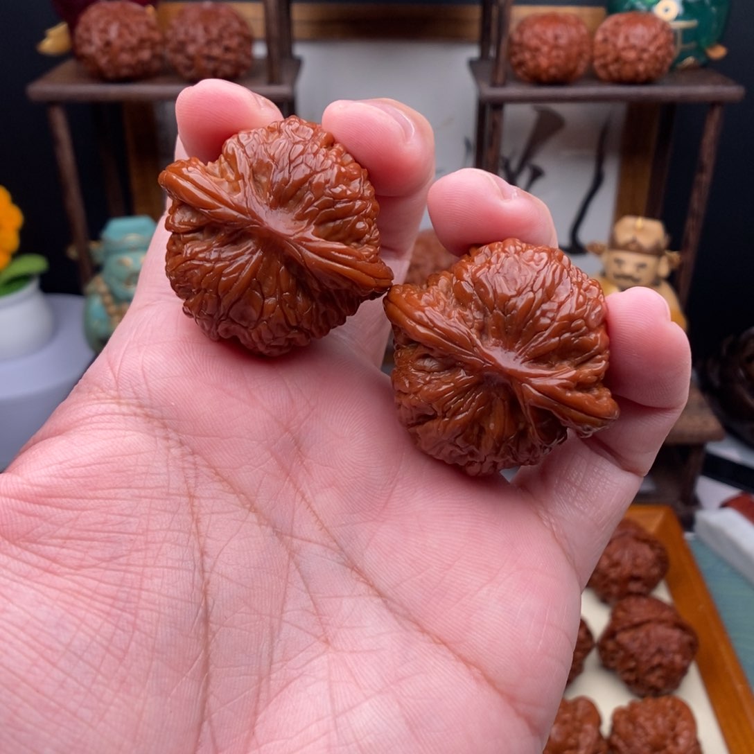 文玩核桃吊坠˃****猫39尺磨盘文玩核桃