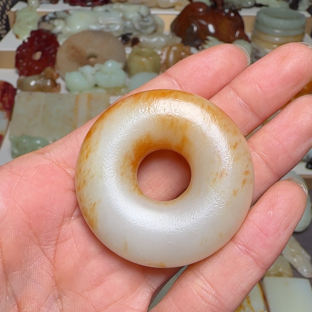 东***风和田玉未镶嵌挂件