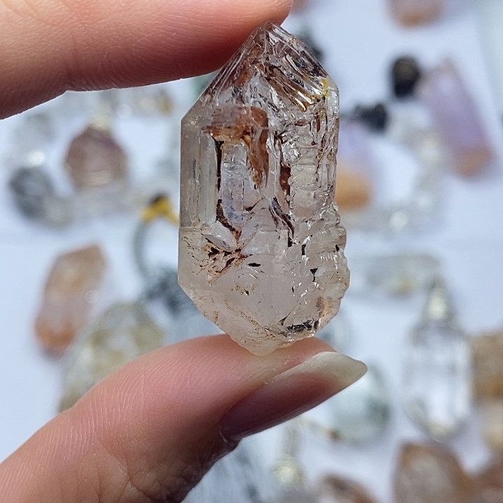 未镶嵌颈饰水晶步步高升