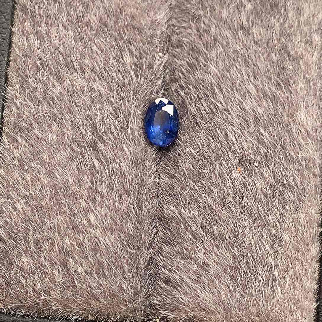 蓝宝石裸石0.55/29.9