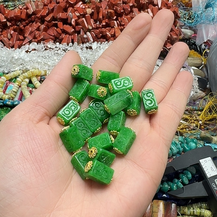 玛瑙/玉髓未镶嵌珠宝半成品一颗8x17m干青