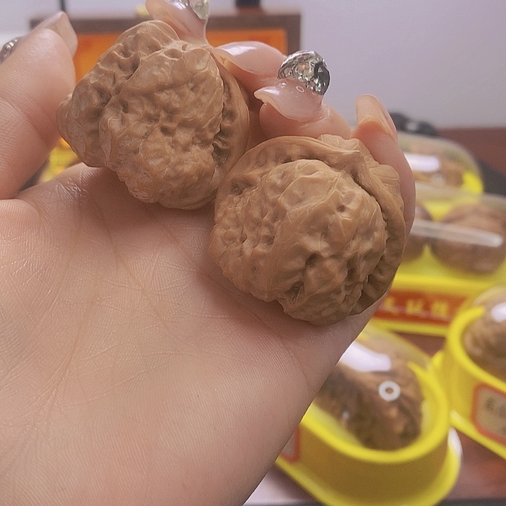 文玩核桃吊坠蛤蟆头