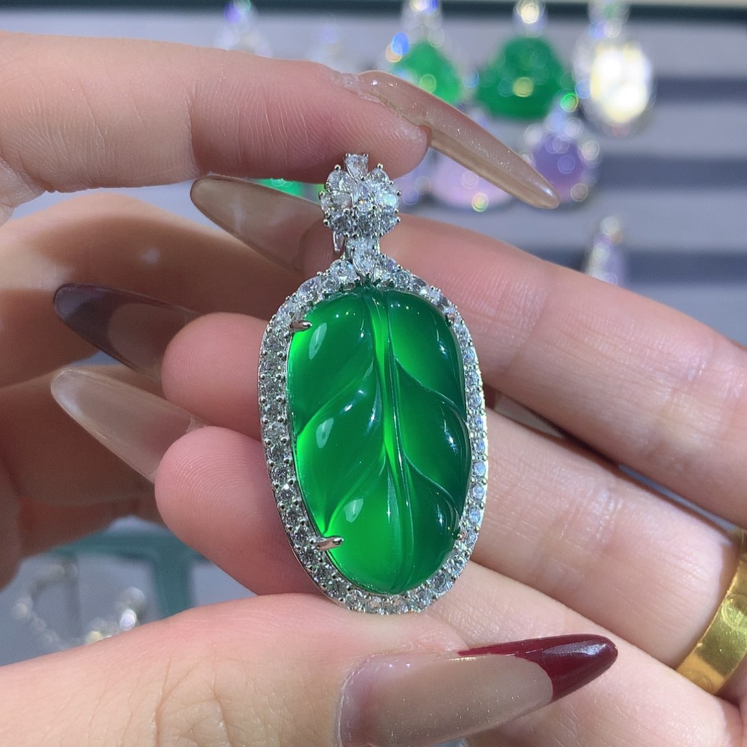 玛瑙/玉髓颈饰银S925镶嵌