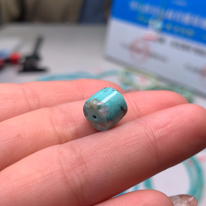 绿松石配饰未镶嵌