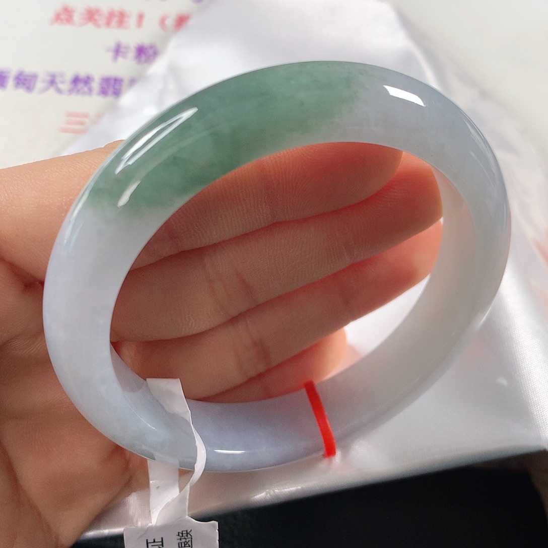 翡翠手镯未镶嵌 正圈①④⑧