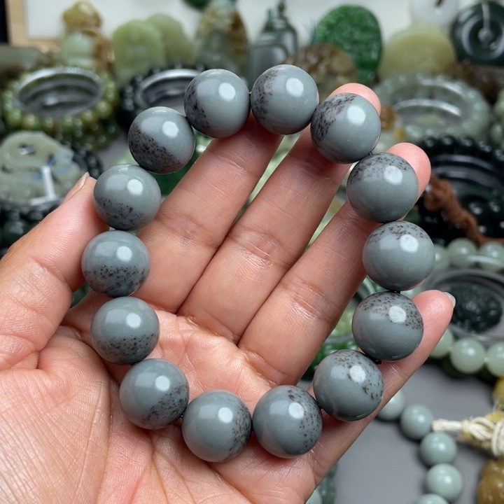 和田玉未镶嵌手串