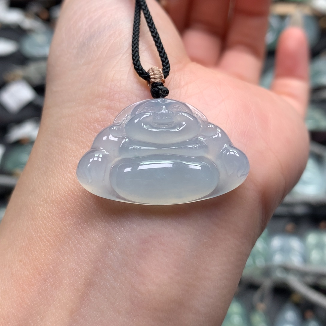 翡翠颈饰未镶嵌佛公