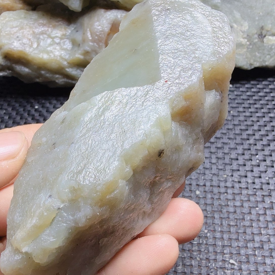 和田玉（糖玉）未镶嵌珠宝半成品