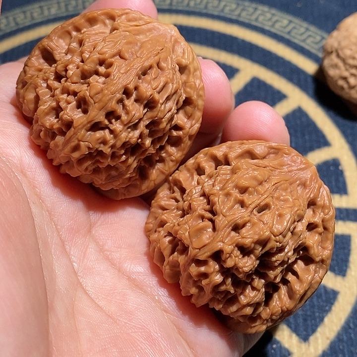 【闪购商品】文玩核桃吊坠南疆石