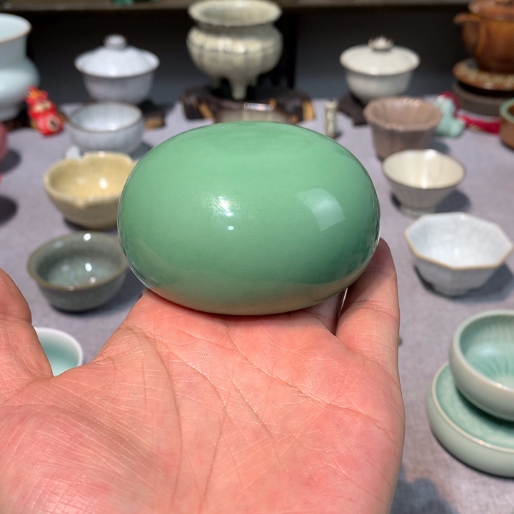 龙泉青瓷梅子青盖置