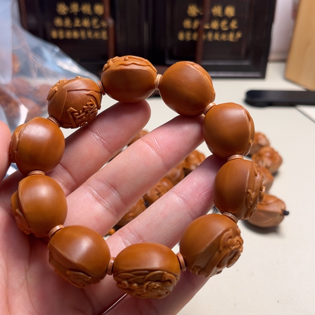 橄榄核吊坠皇*玛螭龙