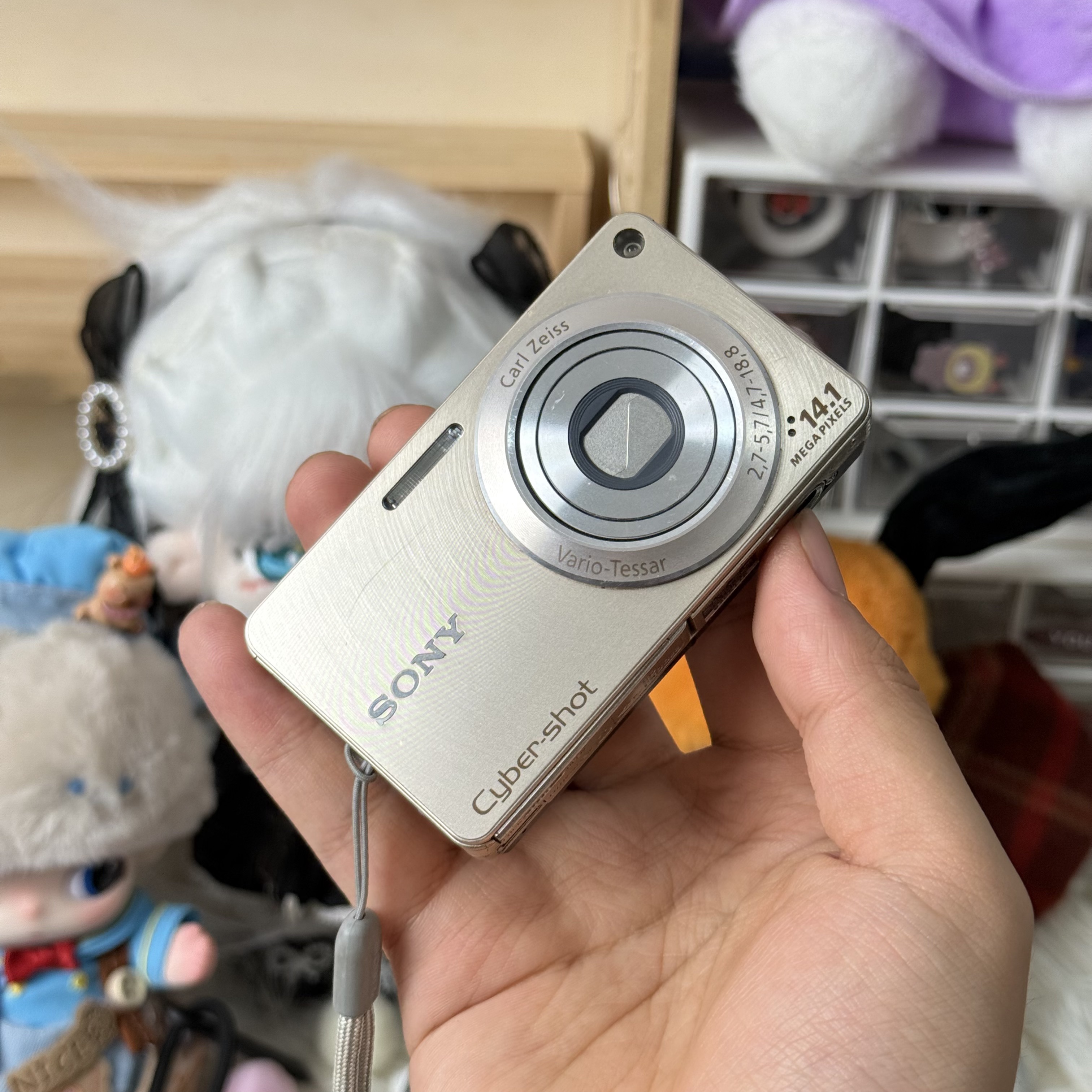 9新 Sony/索尼 索尼w350网红机香槟色人像好看1400万像素带配件
