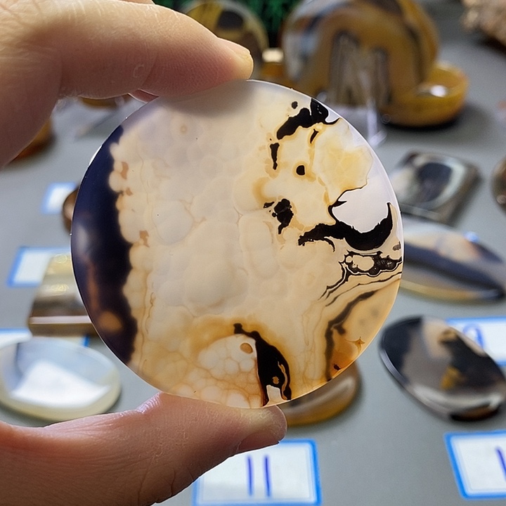 玛瑙/玉髓未镶嵌珠宝半成品