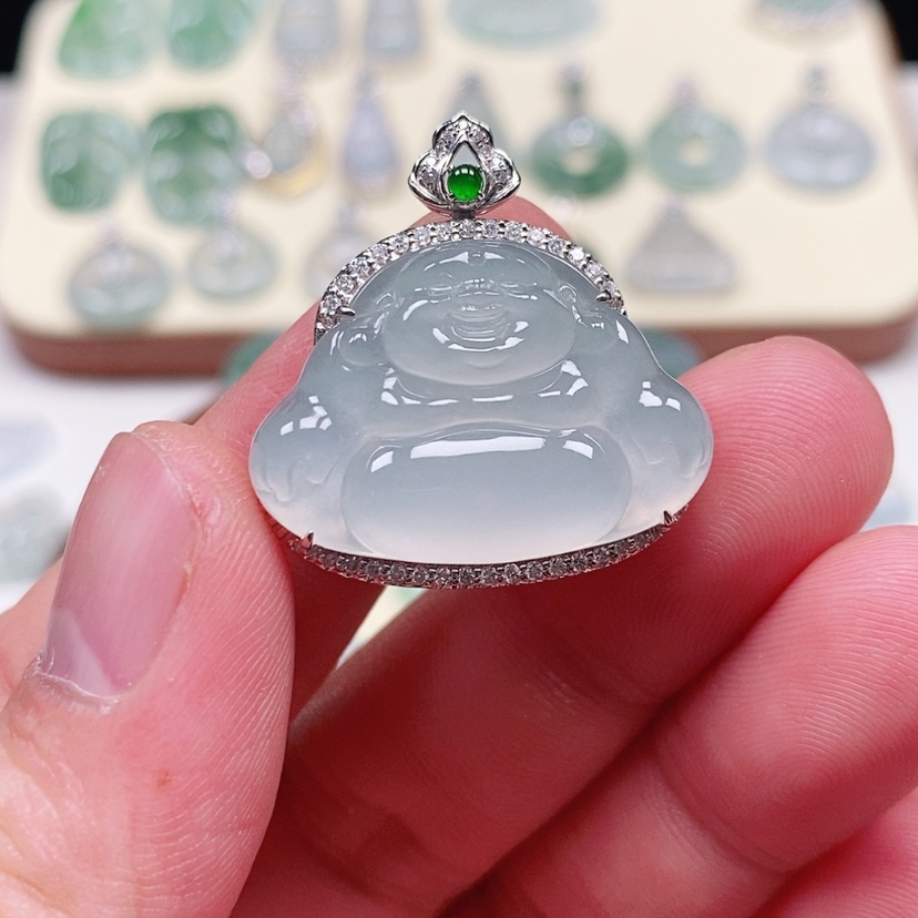 【闪购商品】翡翠18K金镶嵌颈饰