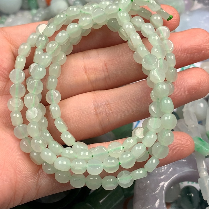 空***兰颈饰未镶嵌翡翠翡翠