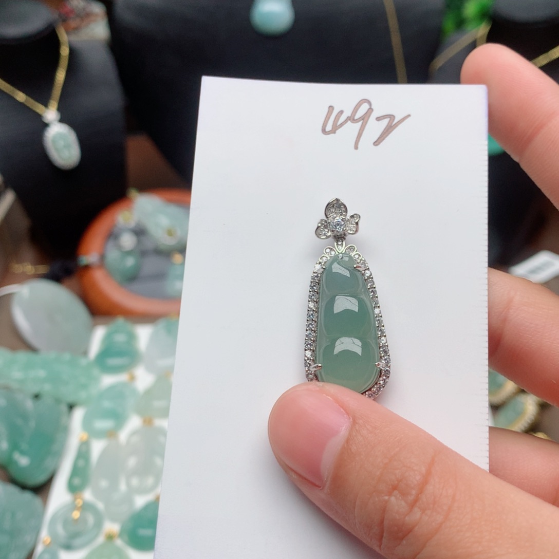 翡翠颈饰银S925镶嵌圆**q吊坠