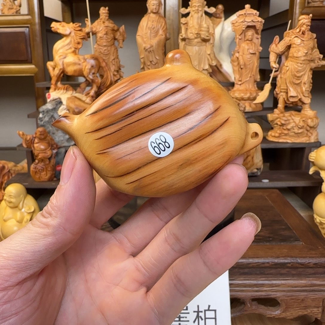 崖柏小木匠艺雕一物一拍