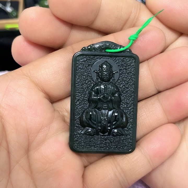 C****蛇纹石玉未镶嵌颈饰