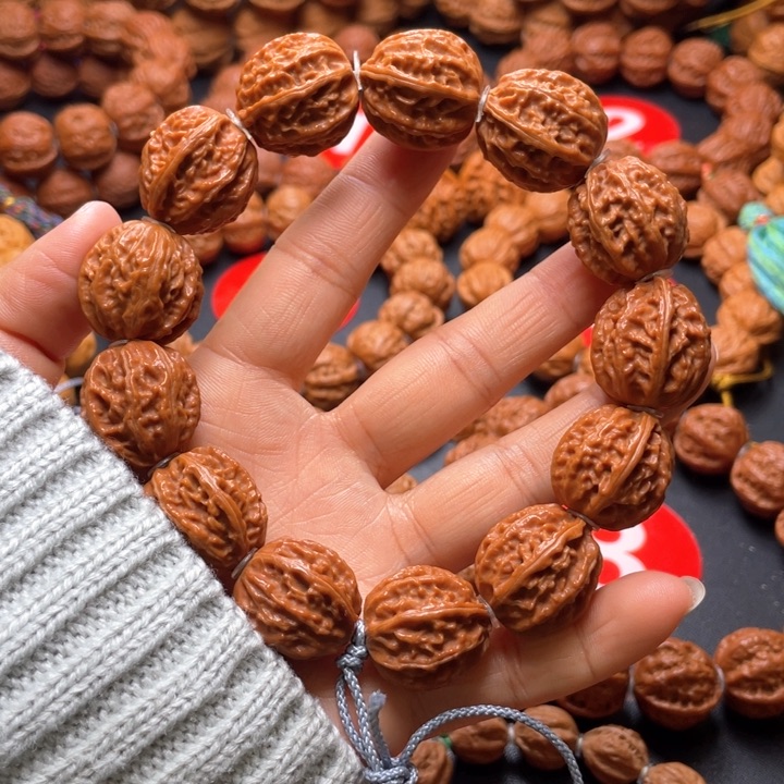 文玩核桃吊坠密纹京八棱