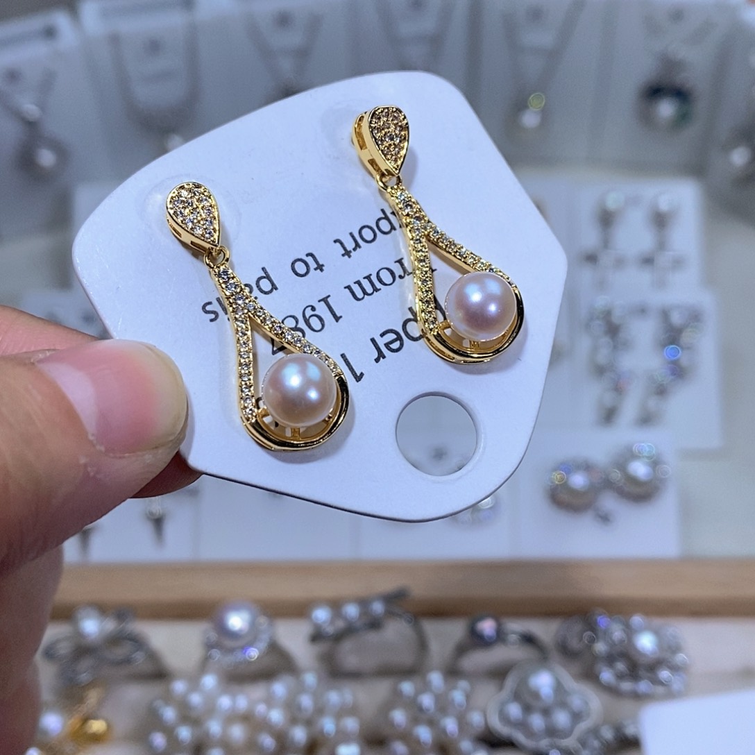 耳饰未镶嵌淡水珍珠