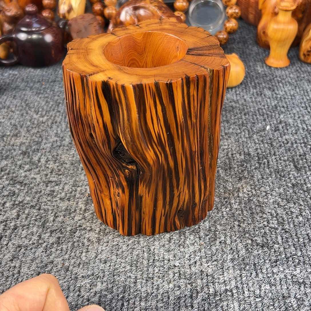 简***乐柏木精品崖柏虎皮纹笔筒