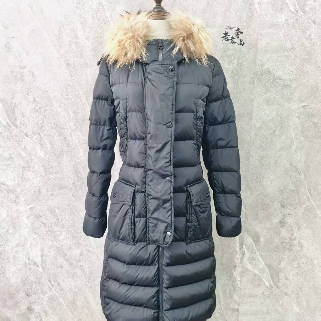 99新 MONCLER  海囤K/蒙口上衣/4码/dd61132