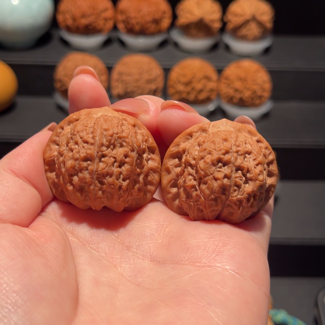 血麒麟35精品，全品746